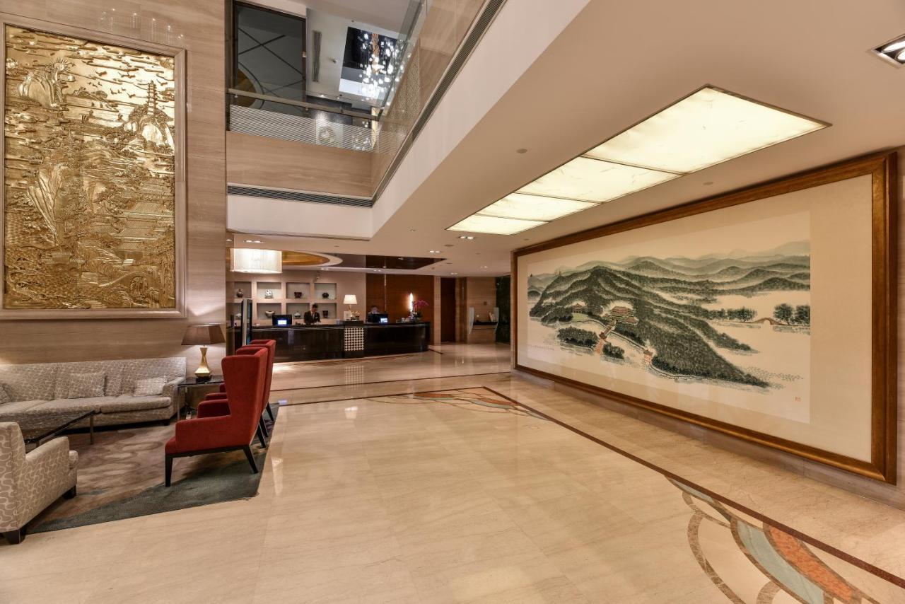 Hotel Equatorial Shanghai Exterior photo